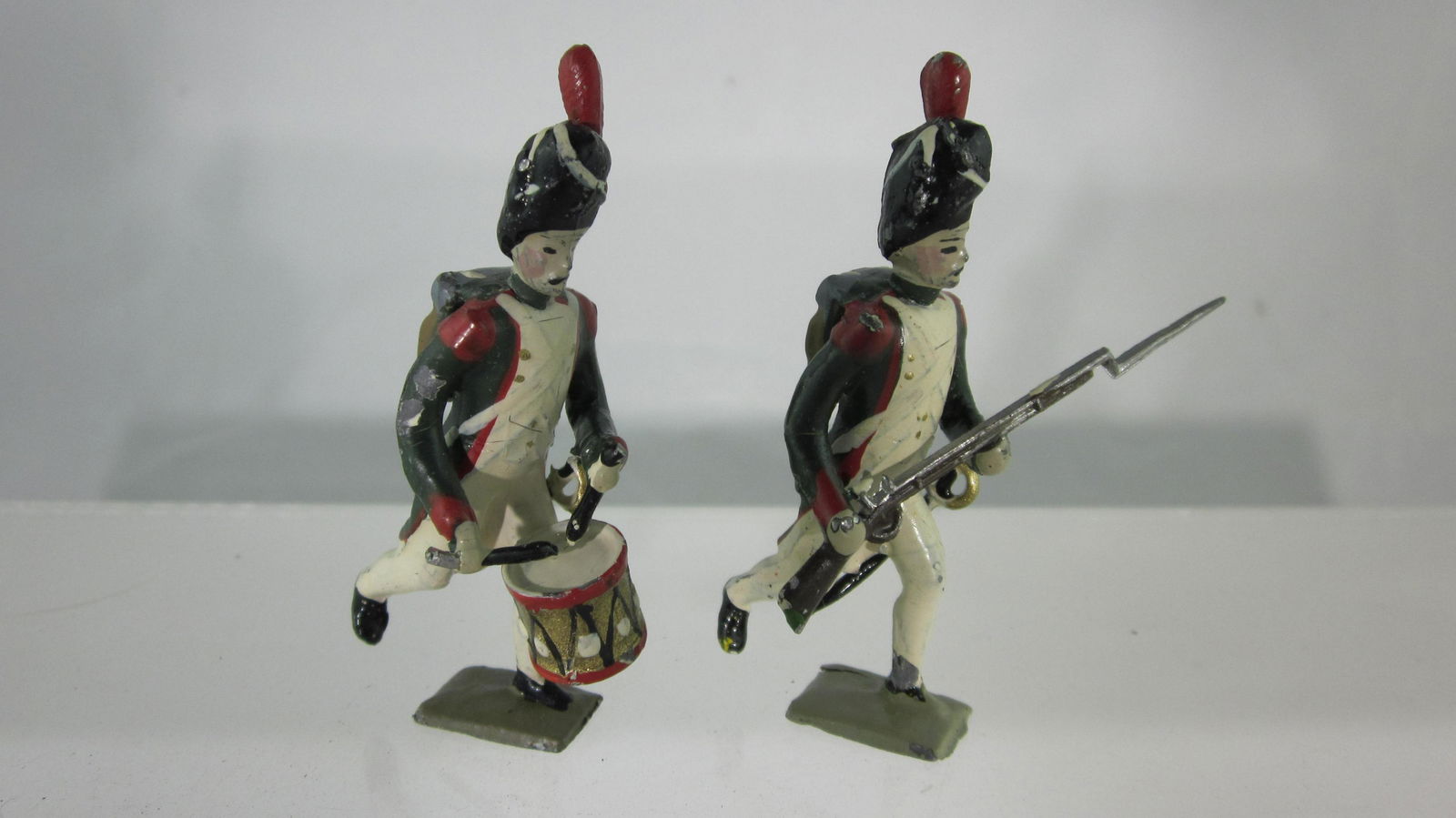 Mignot Napoleonic Italian Grenadiers Gharging. (1 of 1)