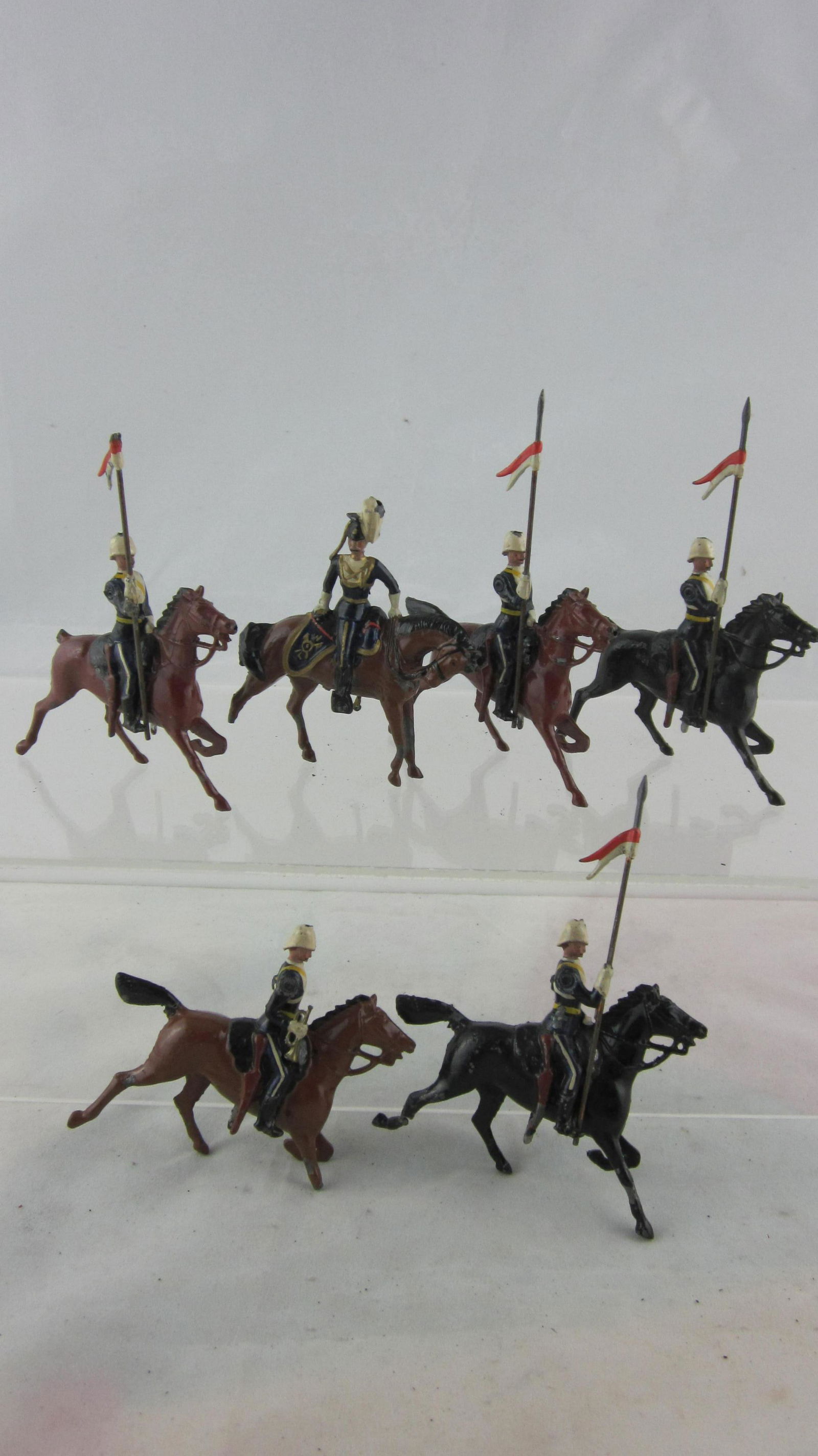 Britains Set #81 17th Lancers Ulundi Helmets. (1 of 1)