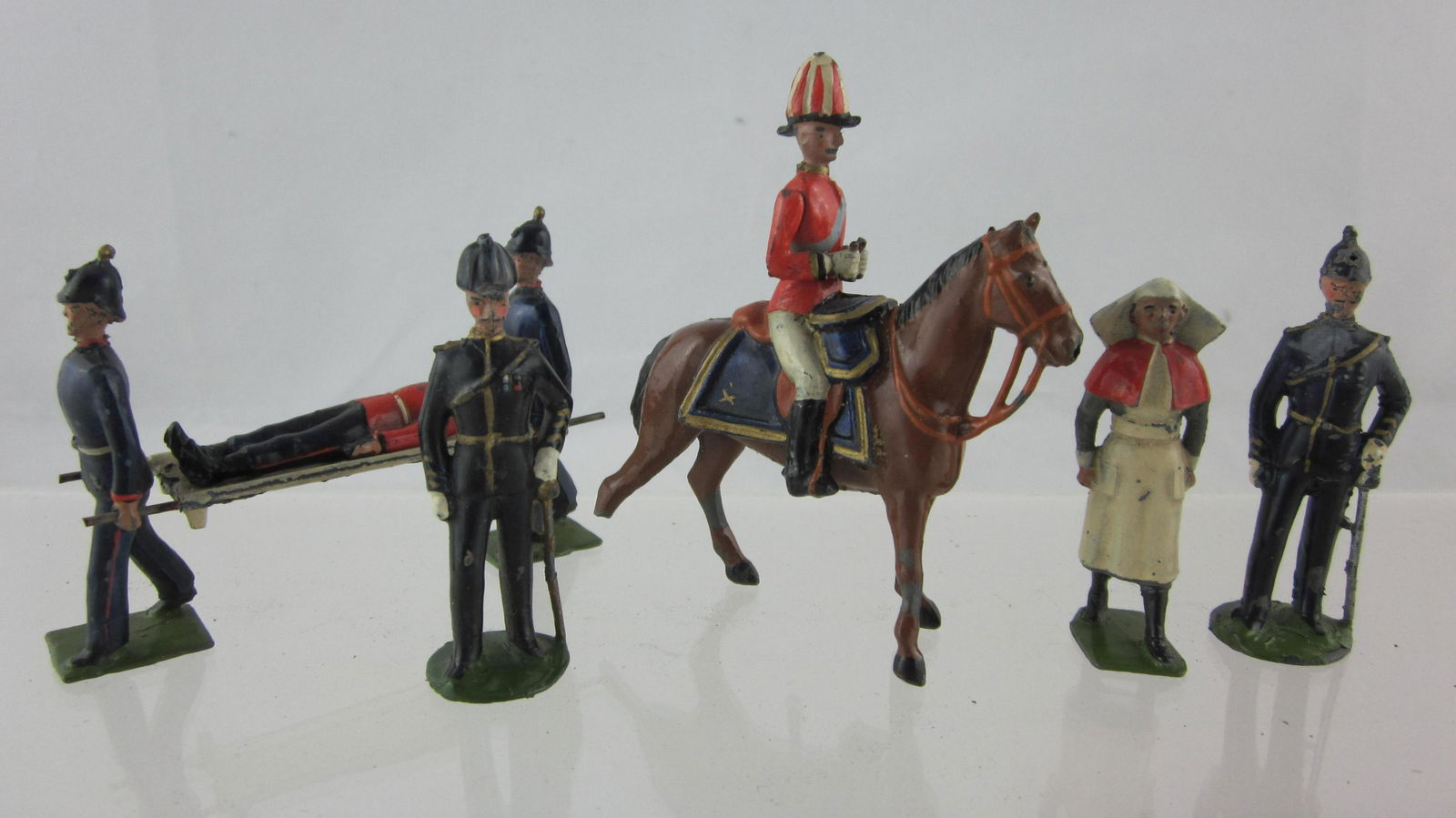 Britains Lot #137 Royal Army Medical Corps. (1 of 1)