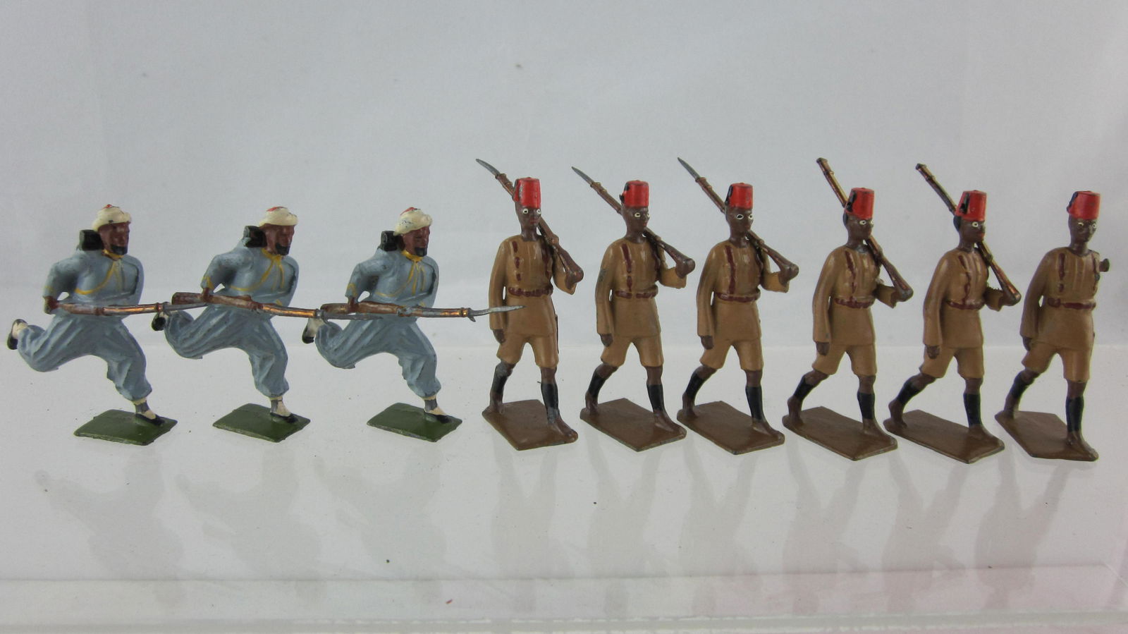 Britains Troops Of Color Assortment. (1 of 1)