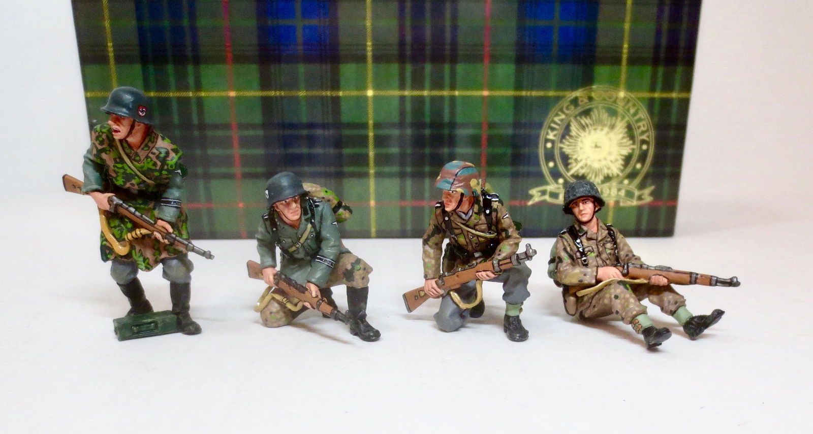 King & Country #WS062 Jagdpanther Riders (1 of 1)