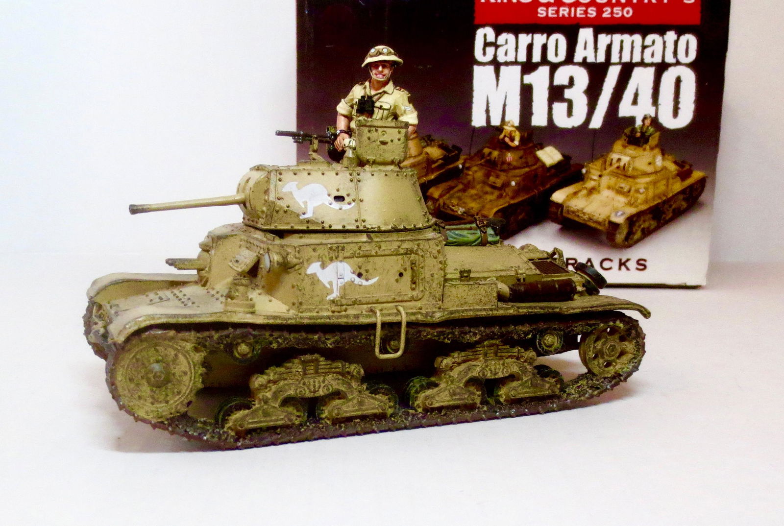 King & Country #EA059 Carro Armato M13/40 (1 of 1)