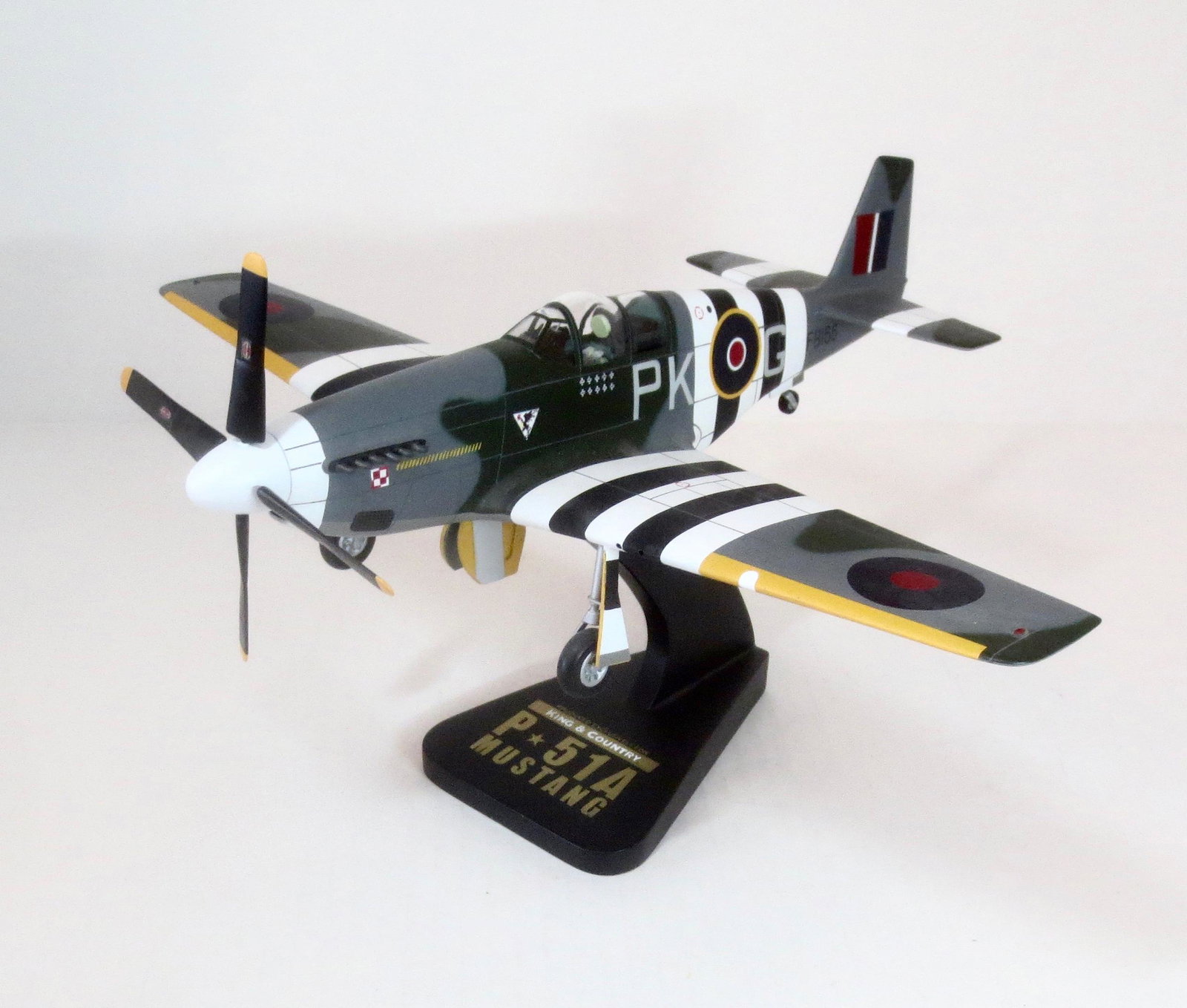 King & Country VERY RARE Mahogany War Bird: P-51 Mustang. Limited edition production. K&C “WARBIRDS” are miniature 1:30 scale aircraft models of the highest caliber. Each is hand-carved (from the finest kiln-dried mahogany) and hand-painted