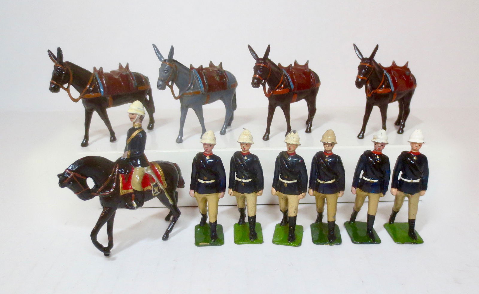 Britains from Set #28 Royal Mountain Artillery (1 of 1)
