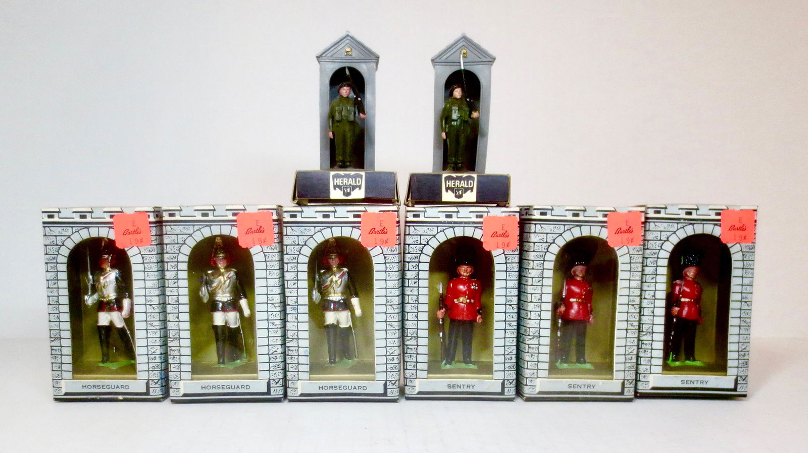 Cavendish Miniature Repro Plastic Figures (1 of 1)