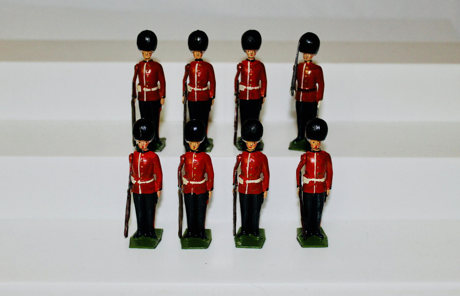 Britains set #2082 Coldstream Guards attention (1 of 1)