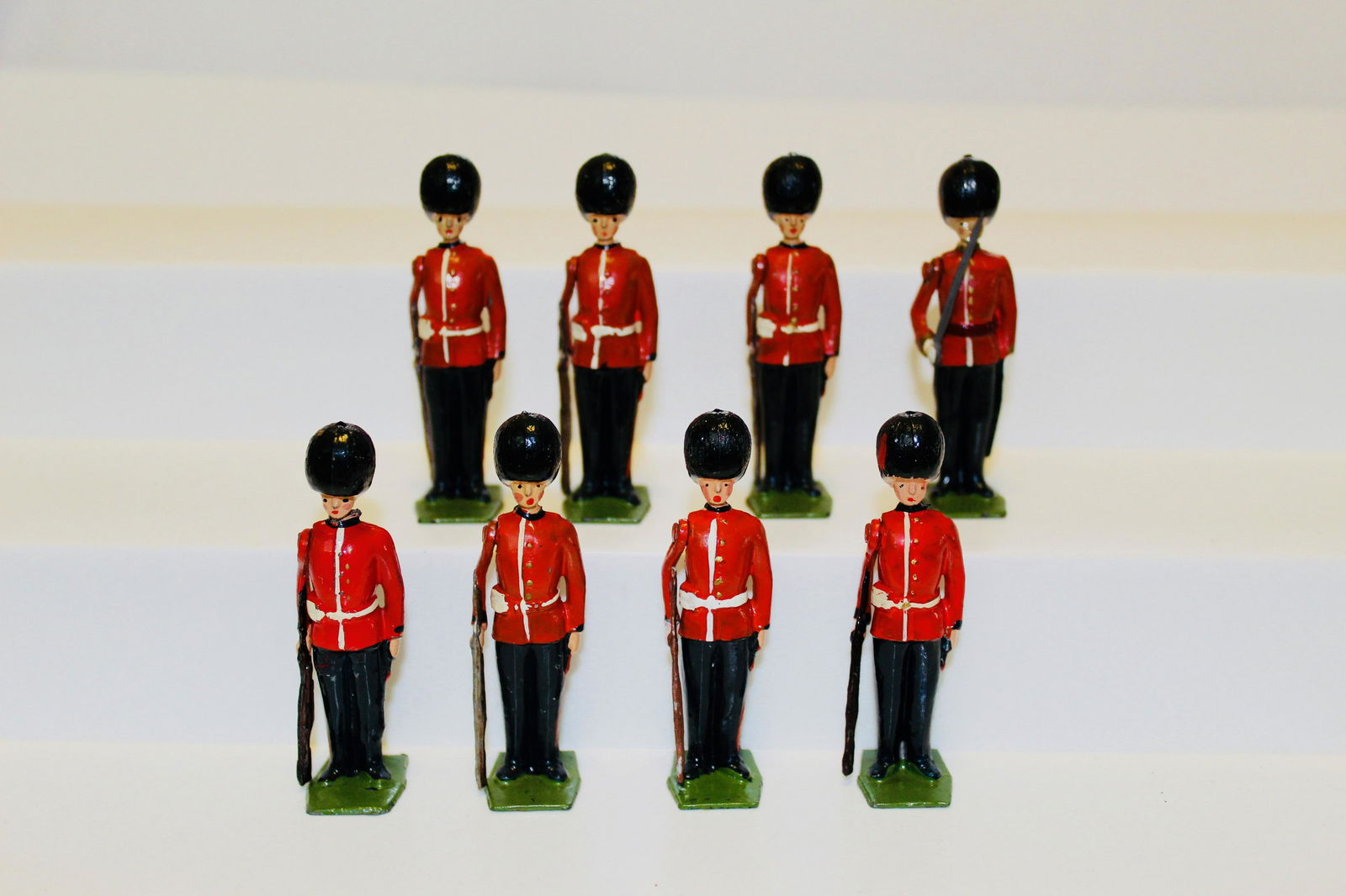 Britains set #2082 Coldstream Guards attention (1 of 1)