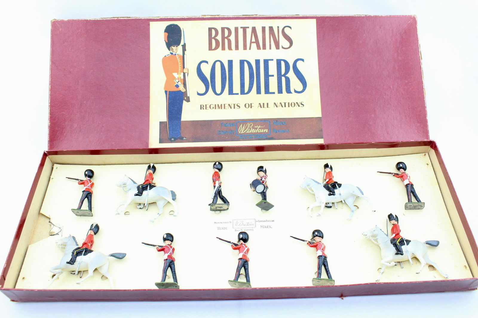 Britains set #41 Scots Greys & Grenadier Guards (1 of 1)