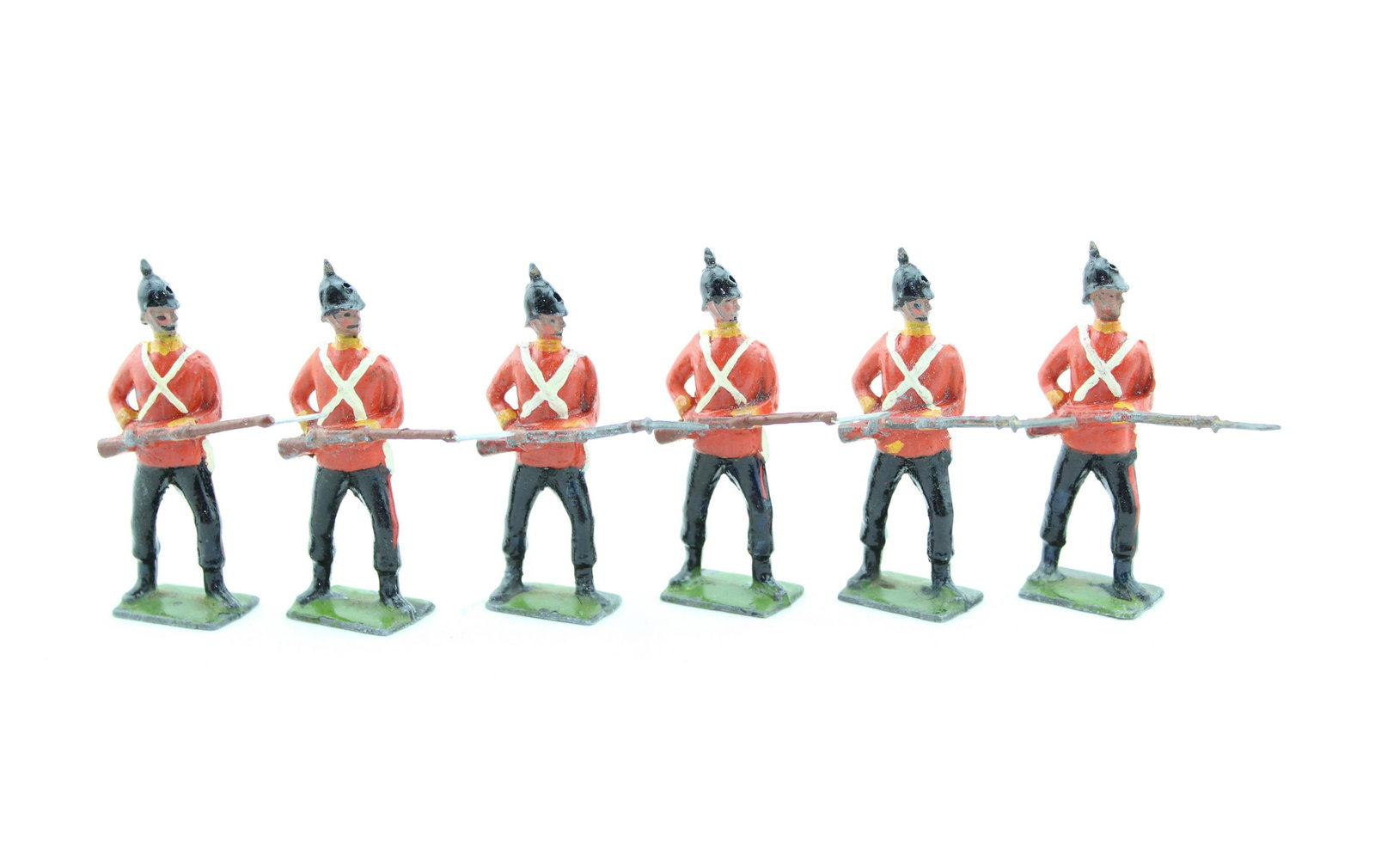 From Britains #16 East Kent Regt. (Buffs): Pre-1934, half-booted version. 6 pieces. Condition excellent. No box.