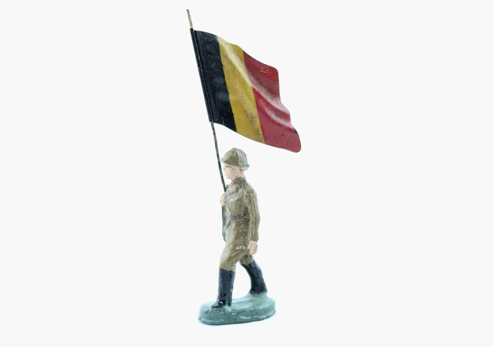 Durso Belgian Army flag bearer (1 of 1)