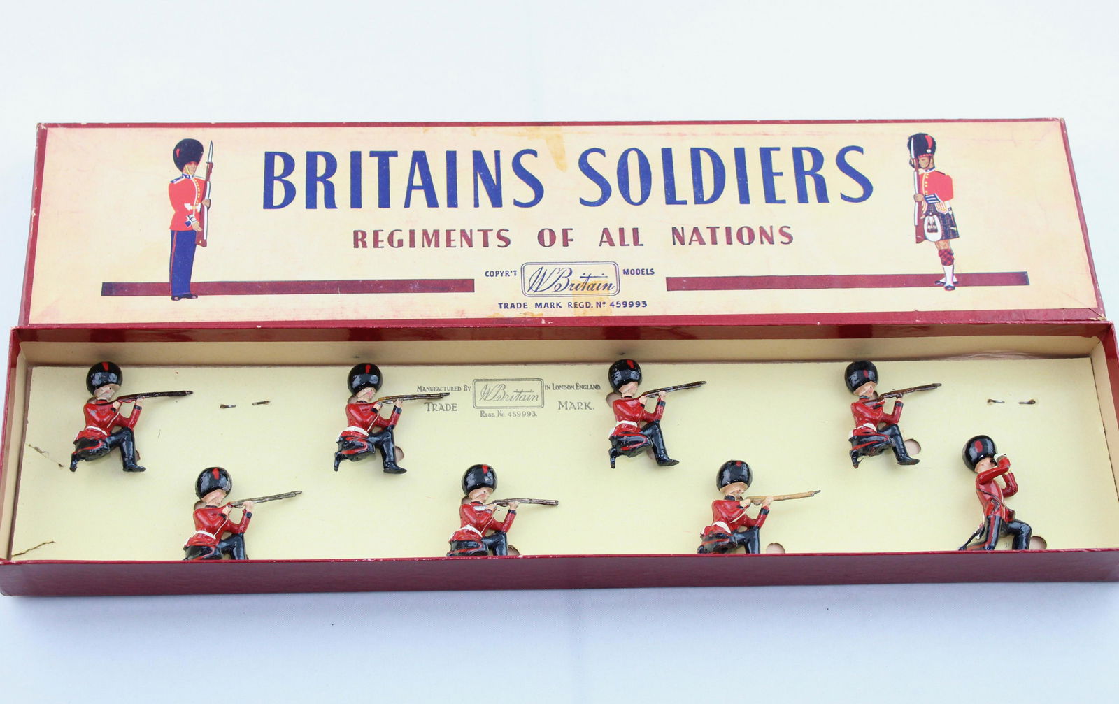 Britains set #120 Coldstream Guards firing (1 of 1)