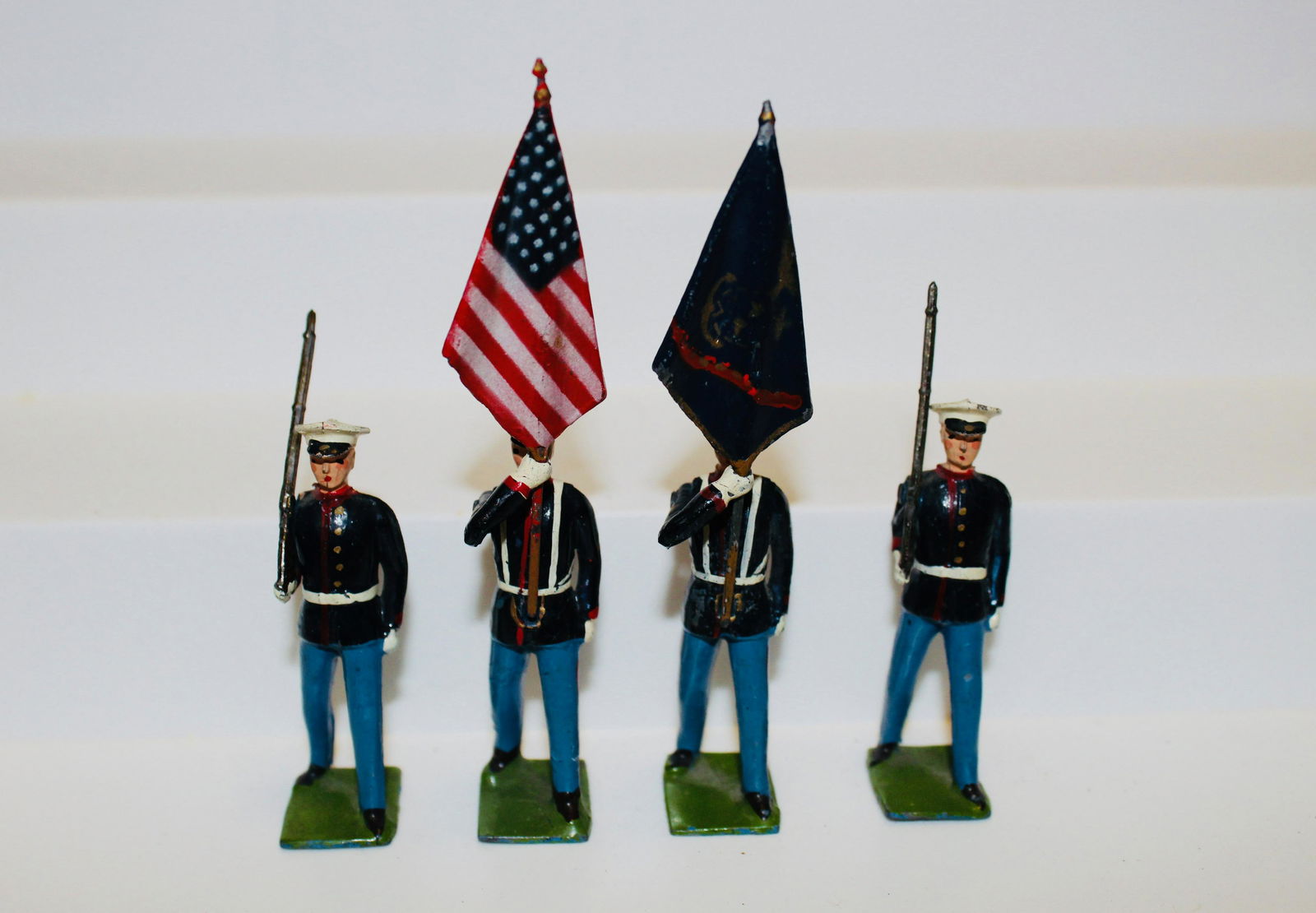 Britains set #2101 U.S. Marine Corps Color Guard (1 of 1)