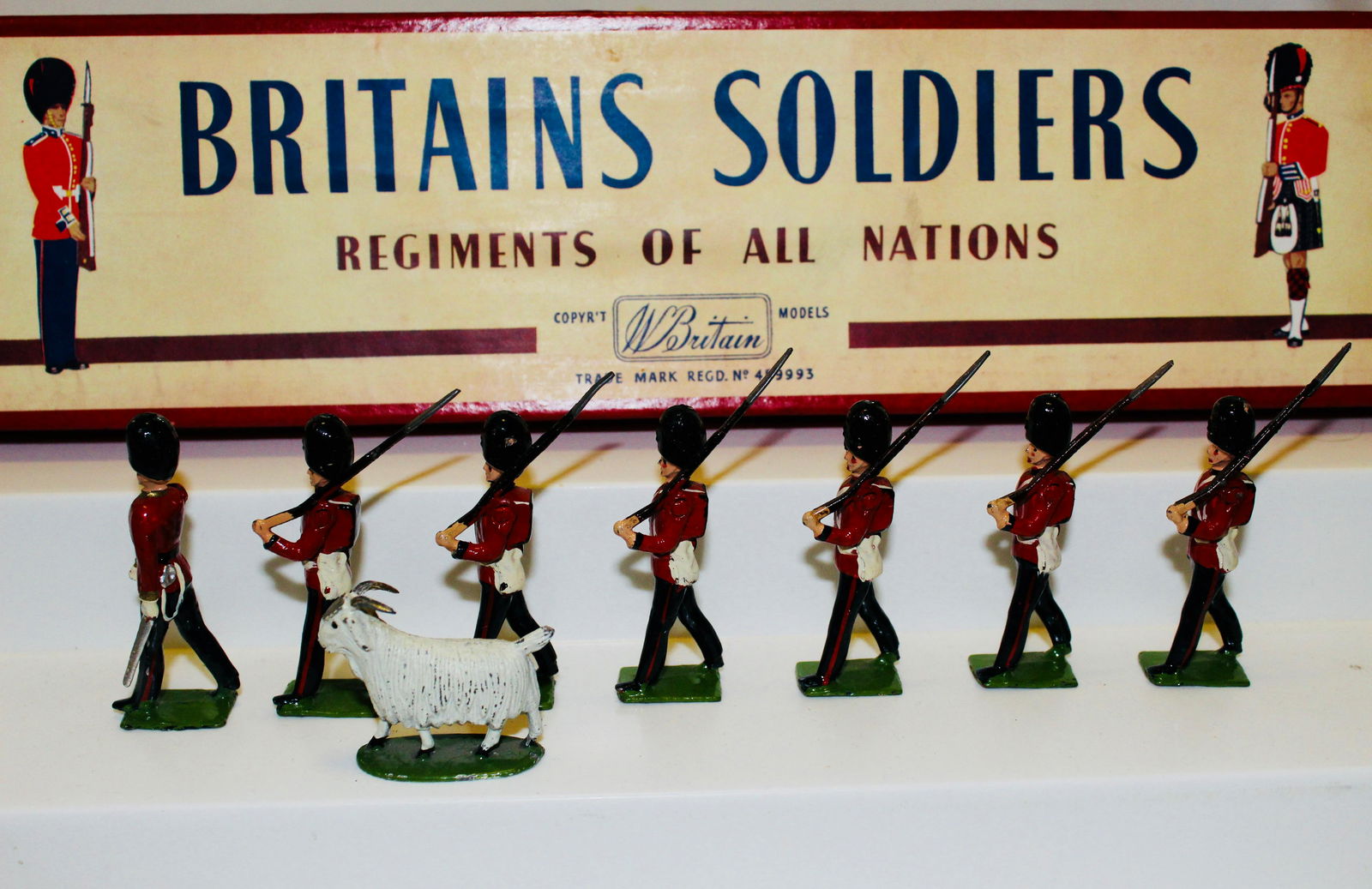 Britains set #74 Royal Welch Fusiliers (1 of 1)