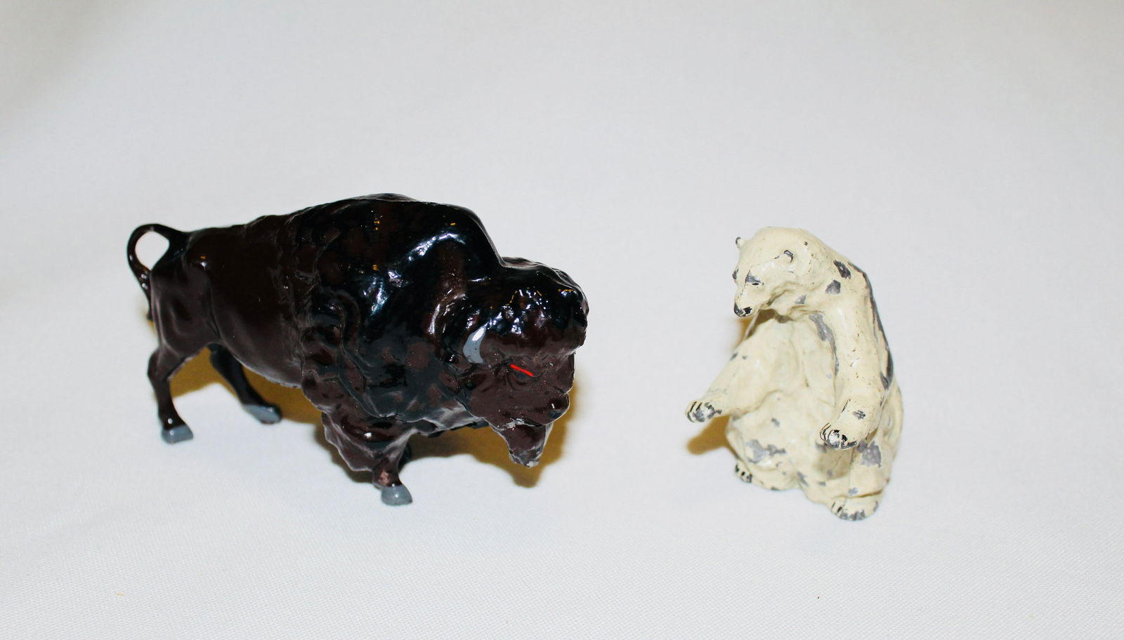 Britains #914 Polar Bear and #935 American Bison (1 of 1)