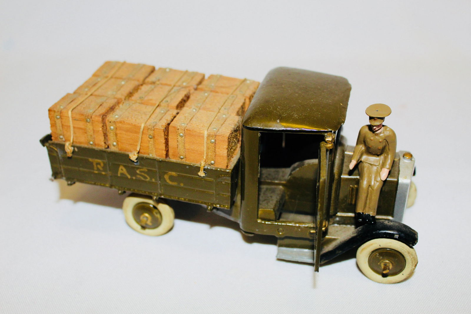 Britains set #1334 Army Lorry, 4-Wheeled Type (1 of 1)