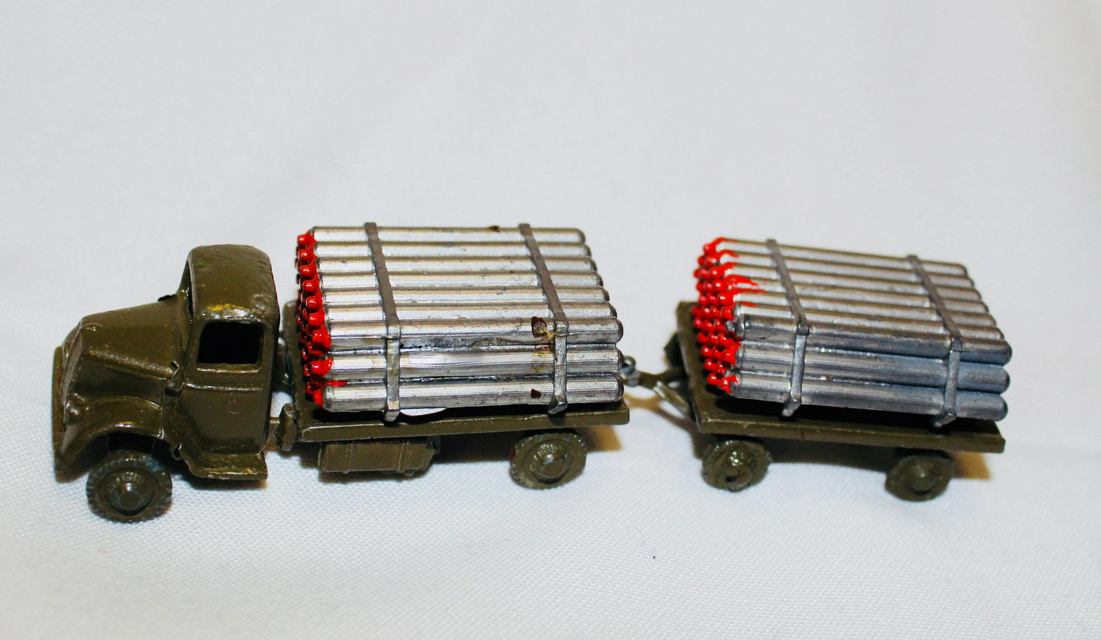 Britains set #1879 Lorry & 4-Wheeled Trailer (1 of 1)