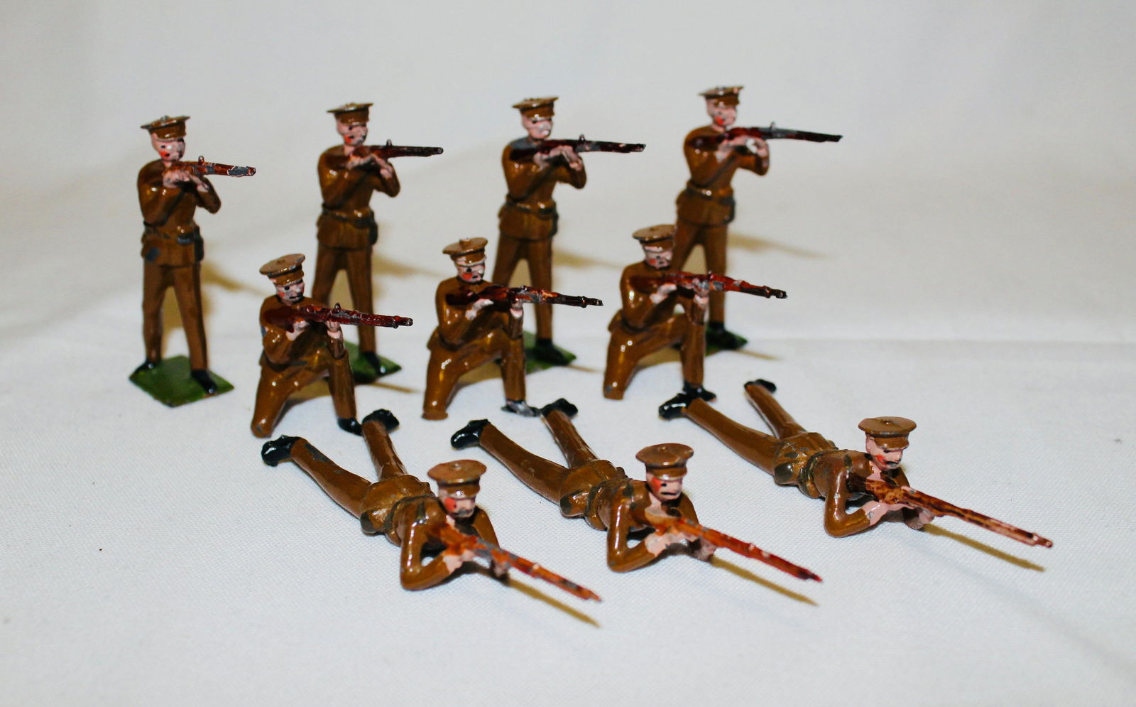 Britains #1260 British Infantry in Peak Caps (1 of 1)