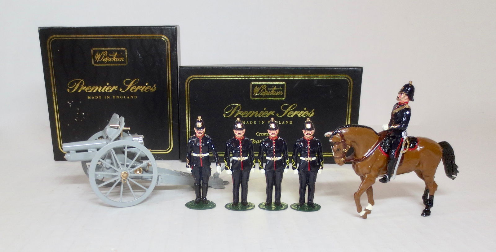 Britains #8910 & #8913 Premier Series (1 of 1)