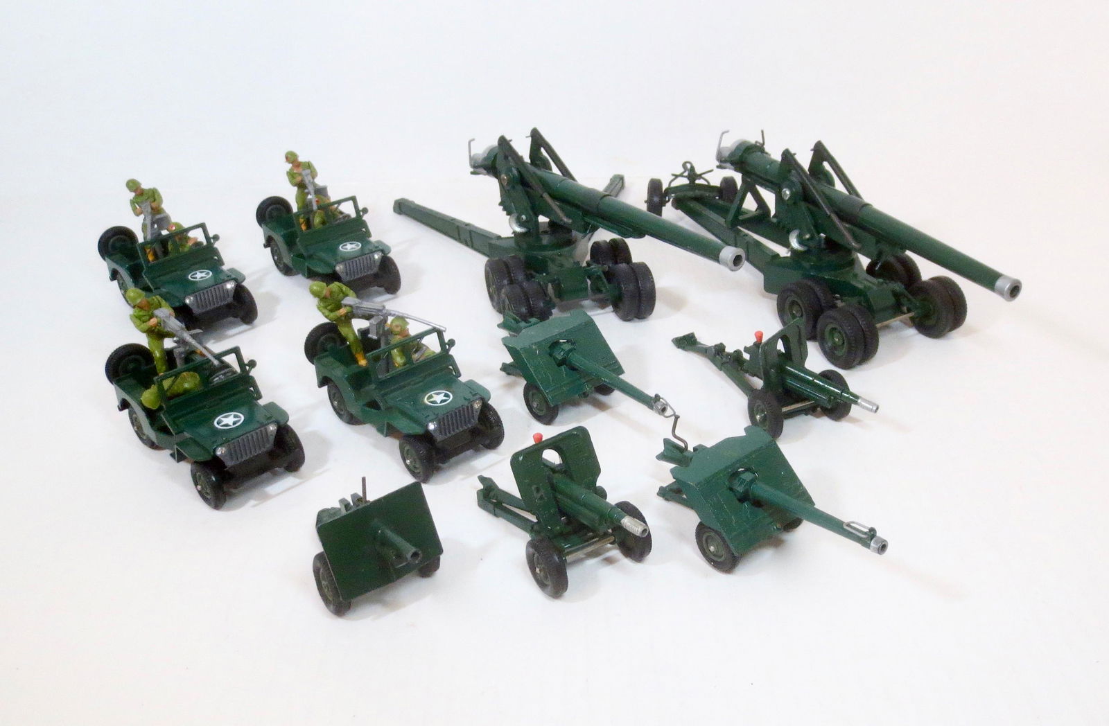 Britains Military Vehicles and Artillery Guns (1 of 1)
