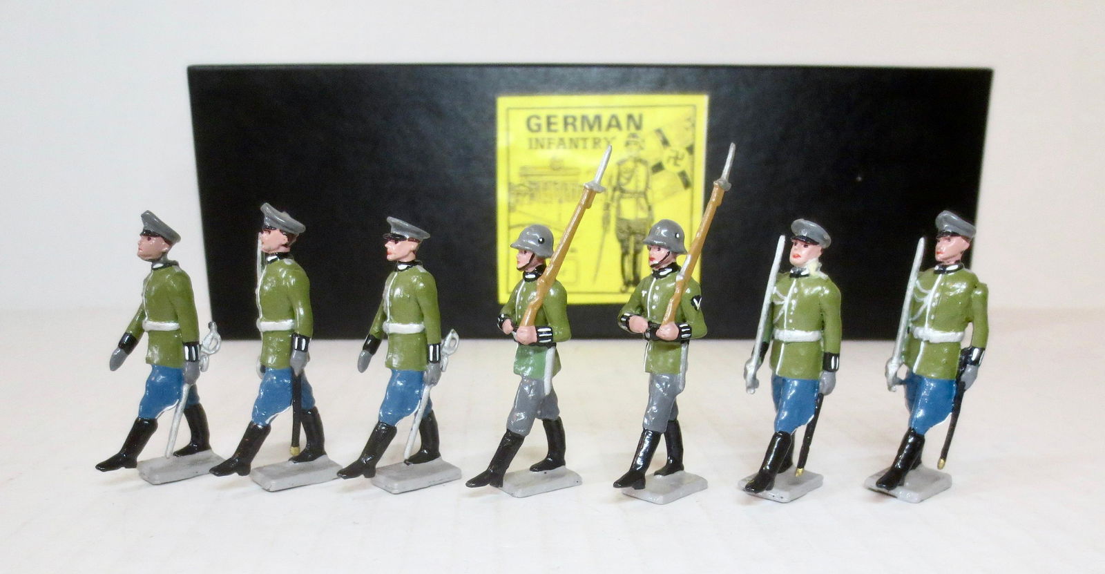 Hiriart WW2 German Infantry on Parade (1 of 1)
