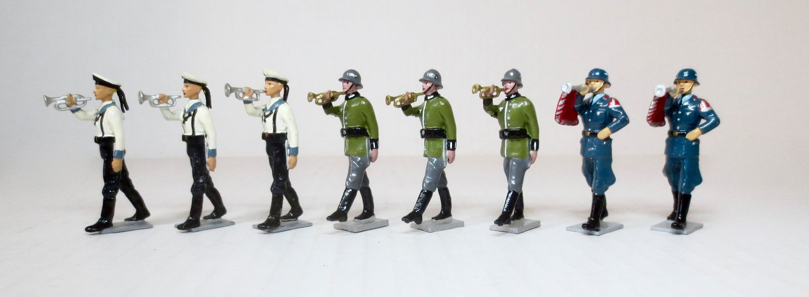 Hiriart WW2 German Buglers on Parade (1 of 1)