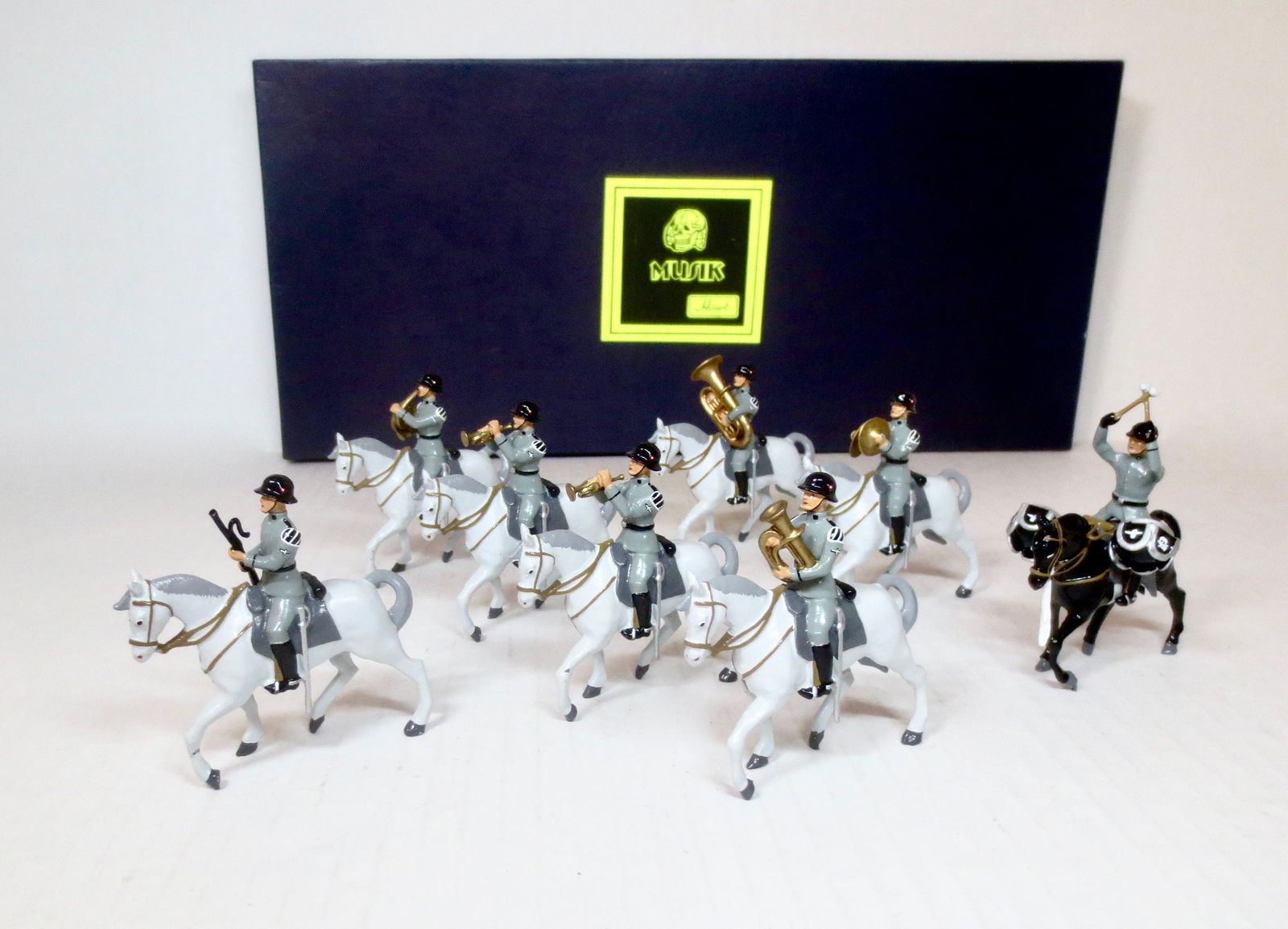 Hiriart WW2 Mounted German Band (1 of 1)