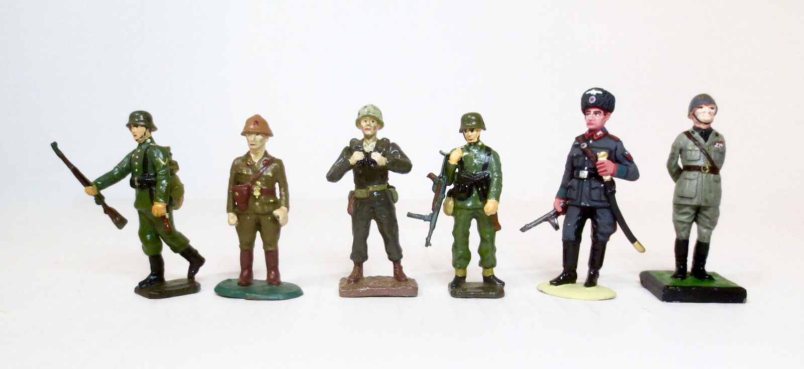 Assorted Makers World War 2 Figures (1 of 1)