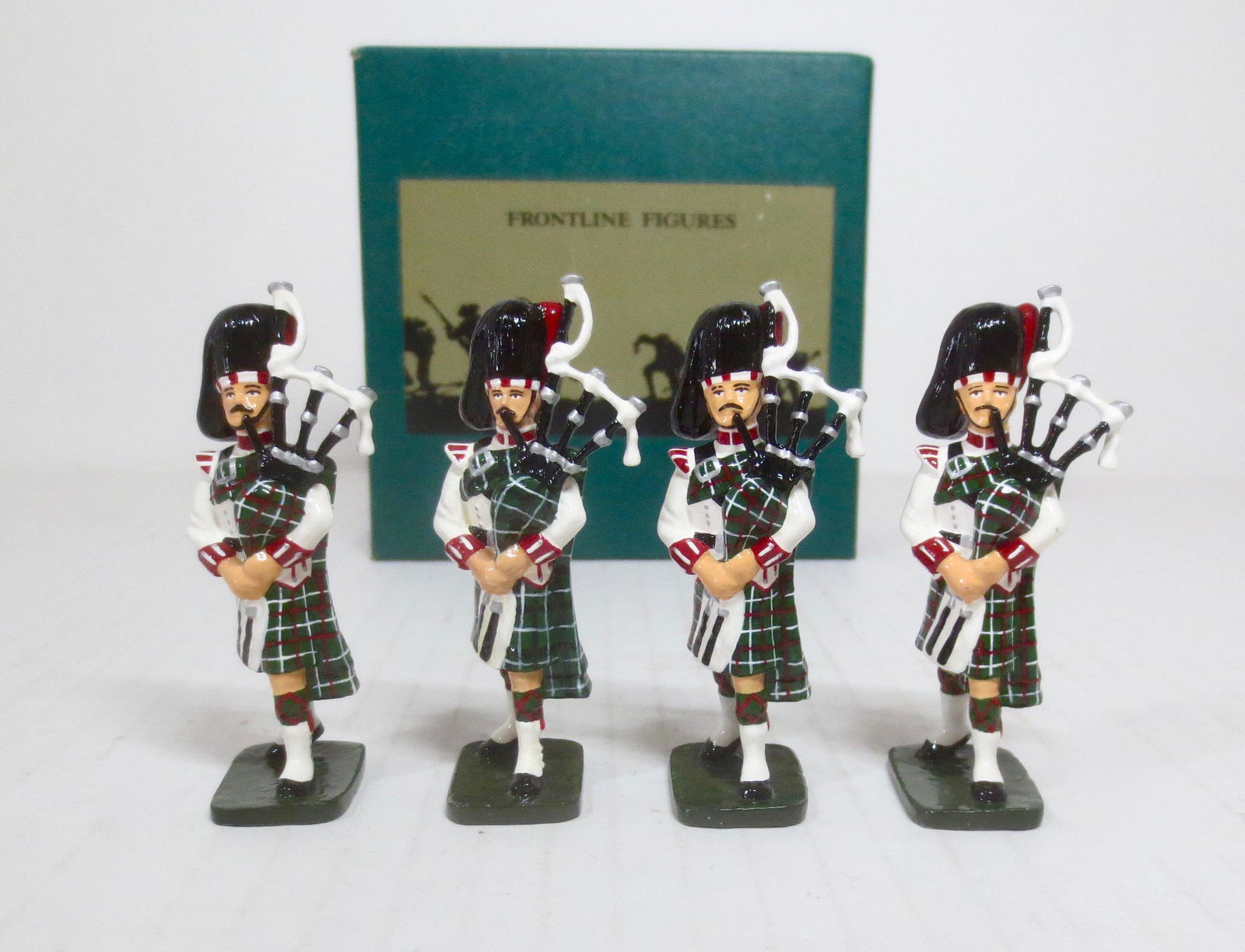 Frontline #PDB10A Highland Light Infantry Pipers (1 of 1)