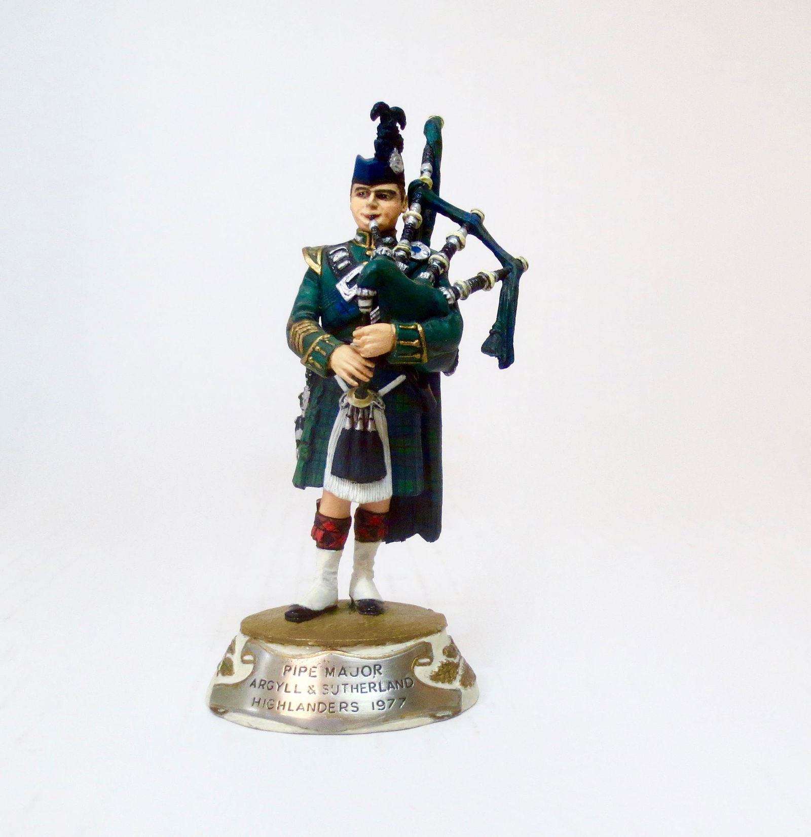 Stadden Argyll & Sutherland Pipe Major 1977 (1 of 1)