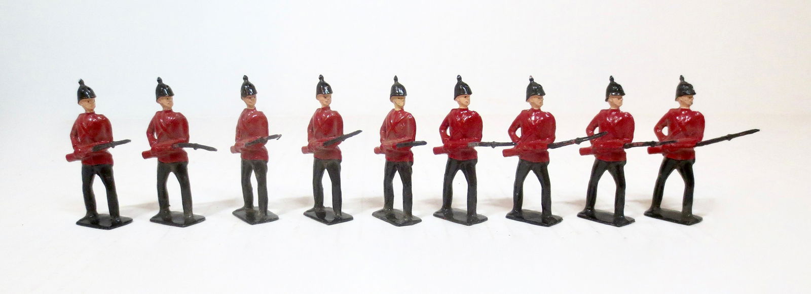 Britains Second Grade Painted Line Infantry (1 of 1)