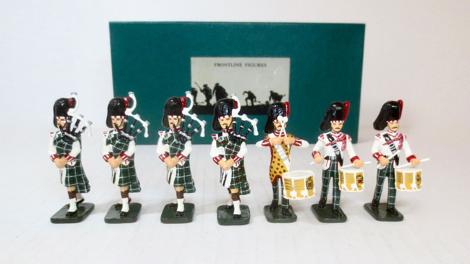 Frontline Pipe and Drum Corps (1 of 1)