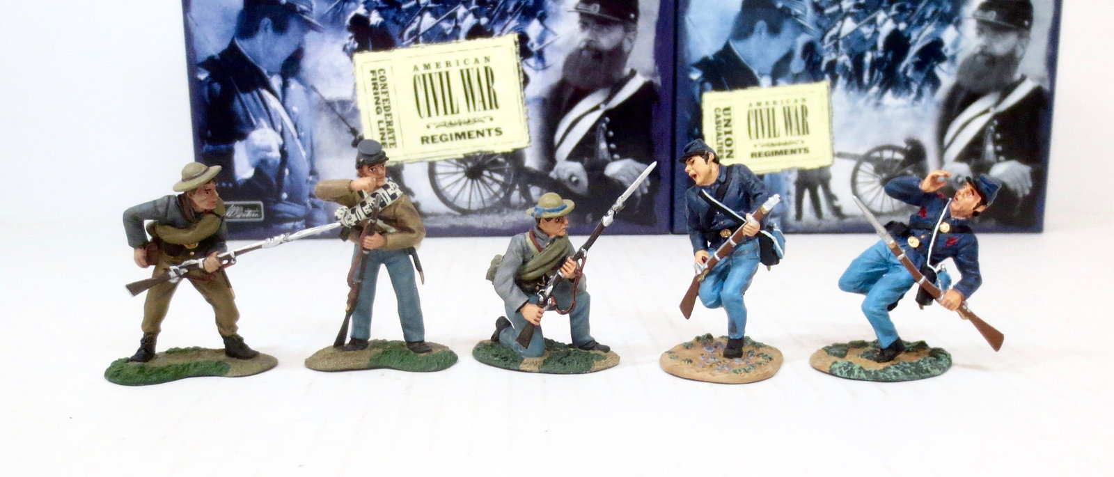 Britains American Civil War Regiments: Includes; #17290 Union Casualties, and #17102 Confederate Firing Line. 5 pieces. Near mint condition. Boxes excellent.