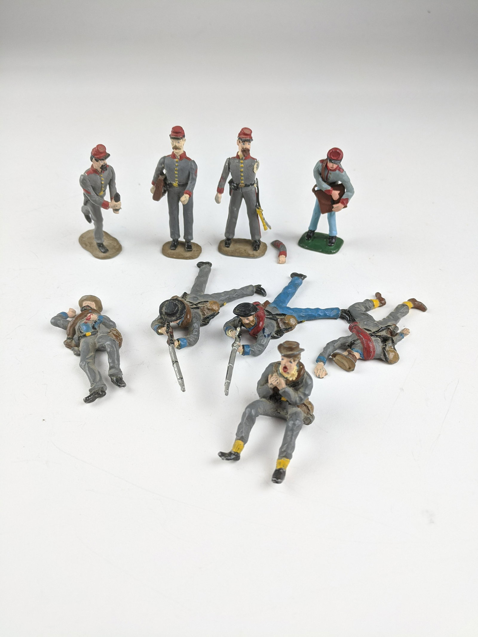 Bussler Confederate Soldiers: 9 Pieces Condition Very Good (1 Arm Loose) No Box