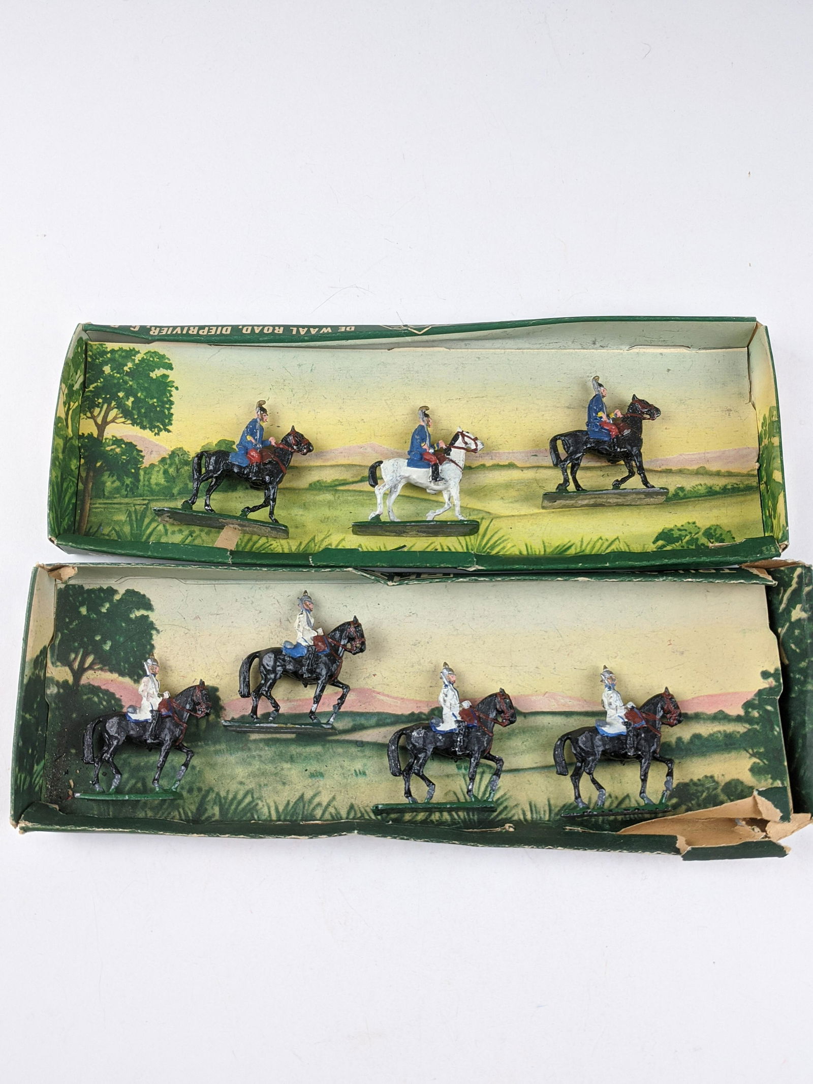 SAE 30mm Mounted Officer Sets (1 of 1)