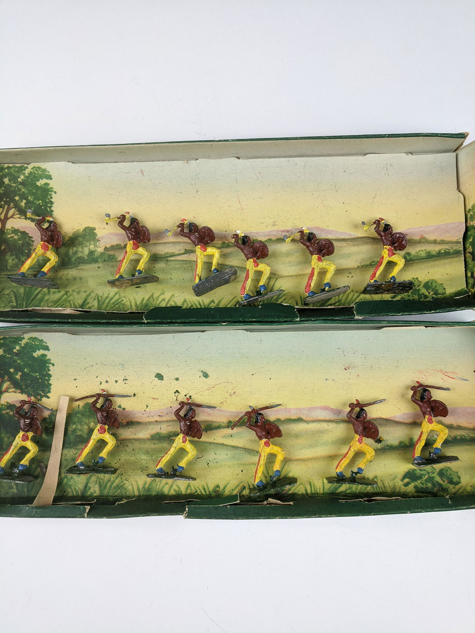 SAE 30mm American Indians: 12 Pieces Condition Very Good (5 Weapons Broken) Box Fair