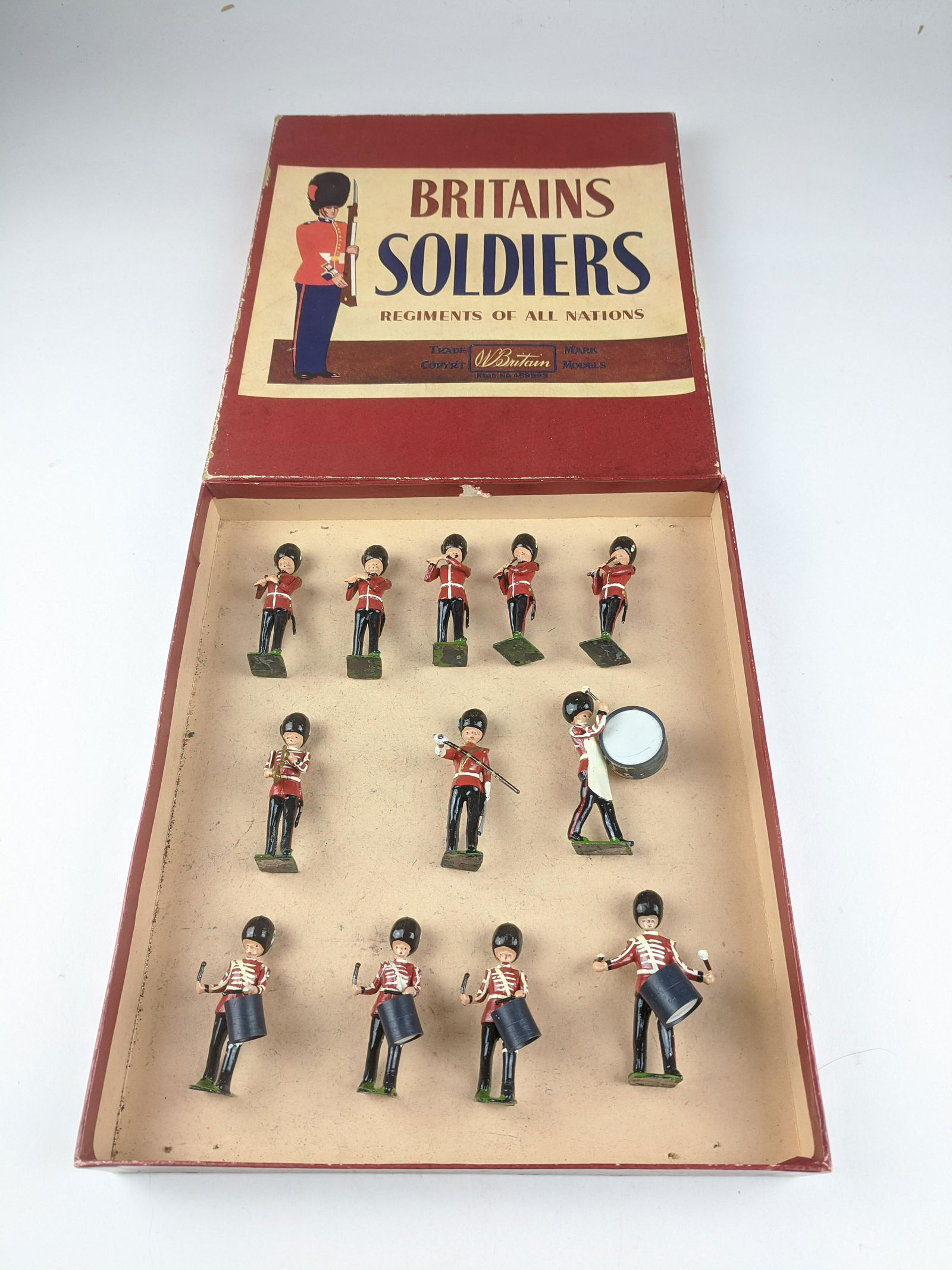 Britains #2108 Welsh Guards Drums and Fifes (1 of 1)