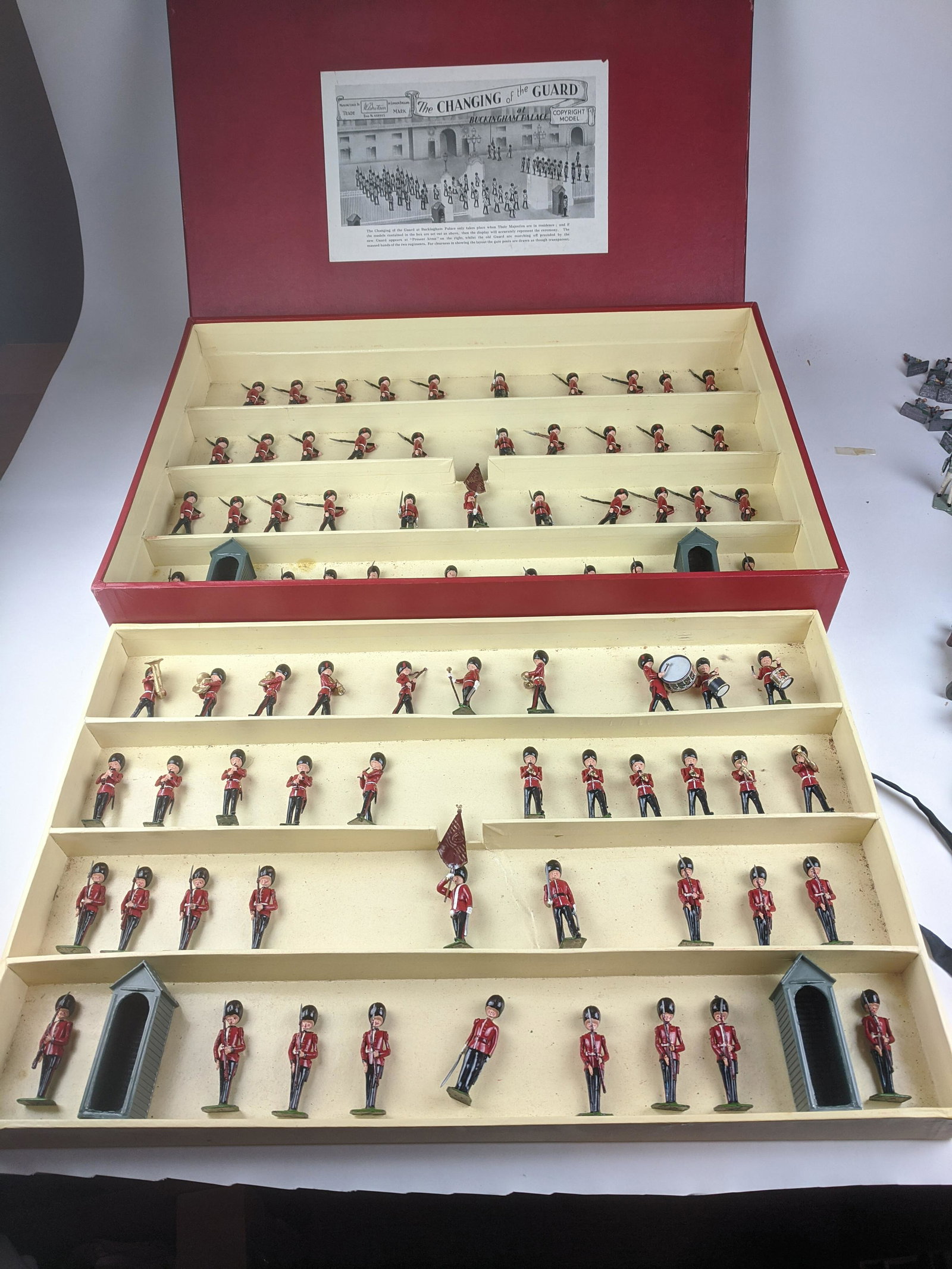 Britains #1555 The Changing of The Guard: 67 Pieces Condition Very Good (1 Broken Gun Tip, 1 Bad Drum Decal) Box Very Good No Tie Cards **Additional $50 shipping charge due to large lot size**