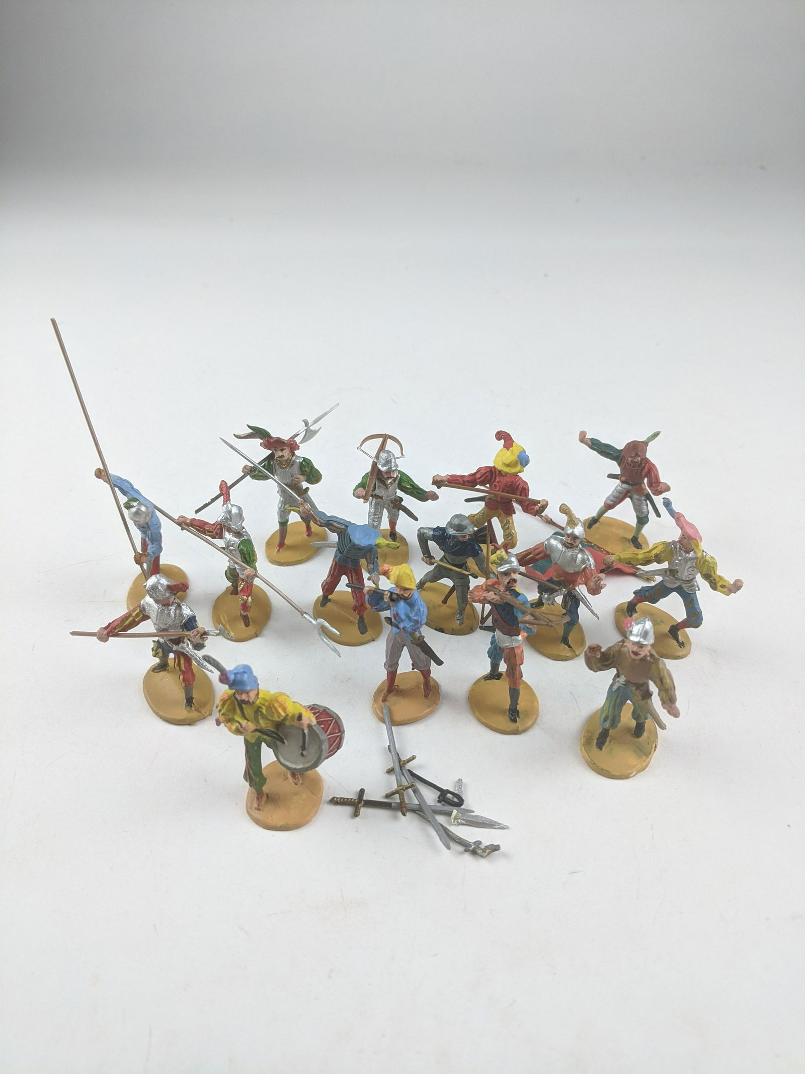 Merten Plastic Mounted Landsknechts 4cm (1 of 1)