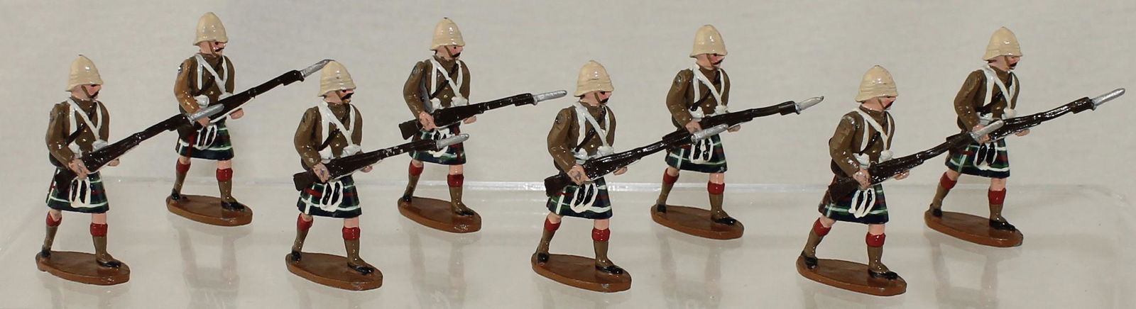 Trophy Lot Cameron Highlanders Advancing (1 of 1)