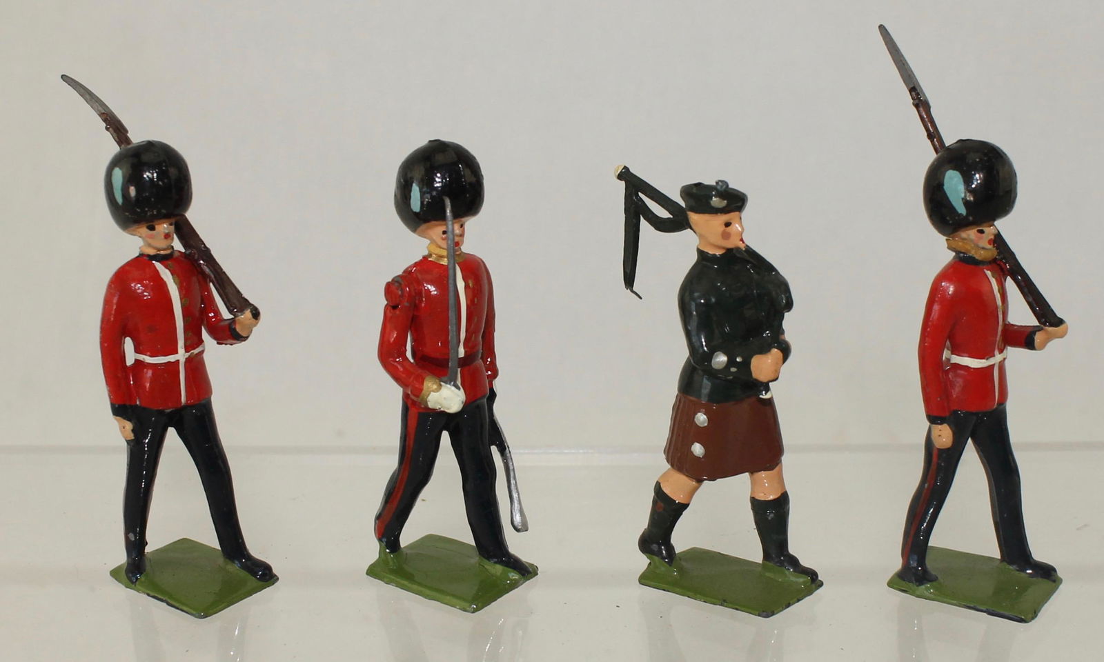 Britains Set #2123 Half Set Irish Guards (1 of 2)