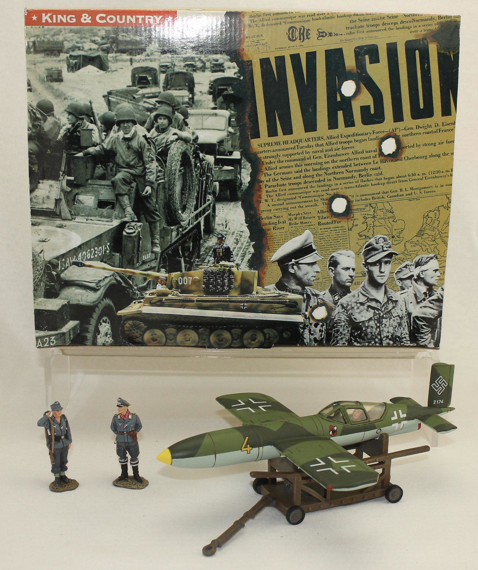 King & Country Focke-Wulf Rammjager: World War II. Focke-Wulf Rammjager Fighter Plane. Set #WS100. Includes Rocket Powered Fighter Plane on Trolly with Pilot and Crew. 5 Pieces. Condition Near Mint. Rifle Barrel Bent. Box Very Good. **Du