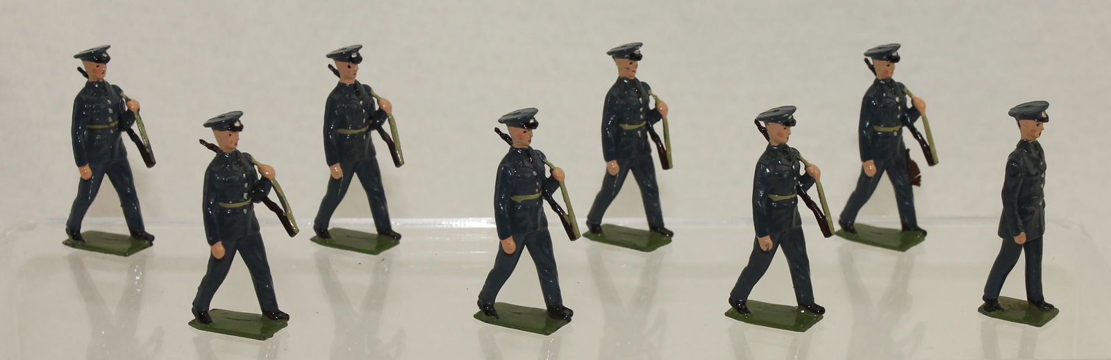 Britains Set #2044 US Air Corps Marching (1 of 1)