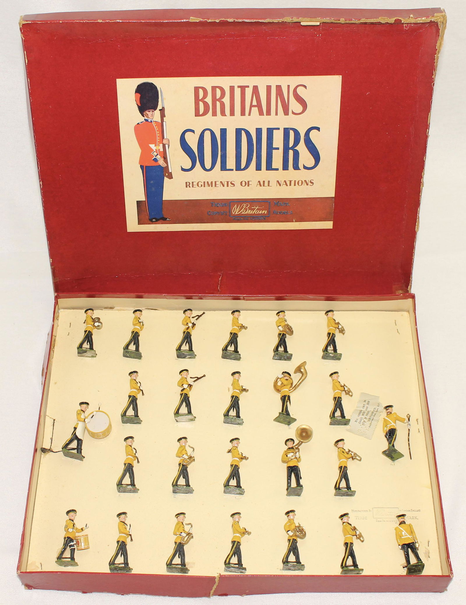 Britains Set #2110 US Army Band in Yellow (1 of 2)