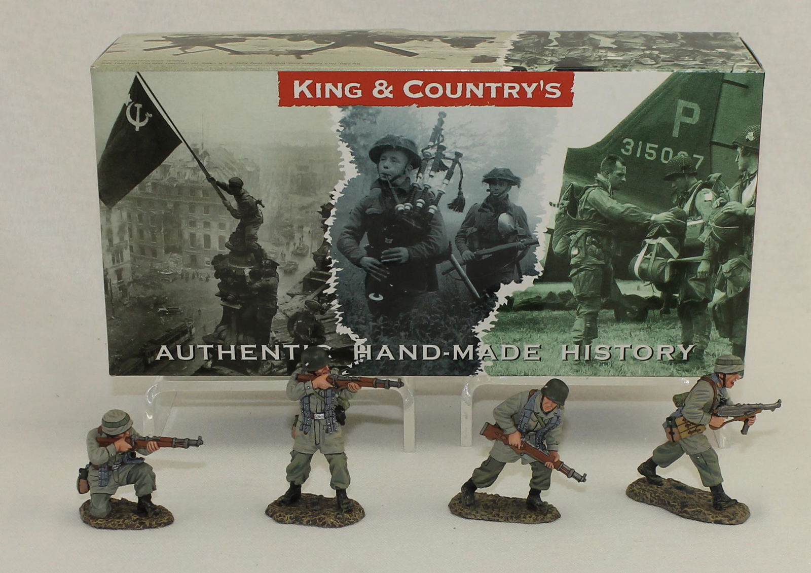 King and Country Set  Fallschirmjager Jaefers in Action (1 of 1)