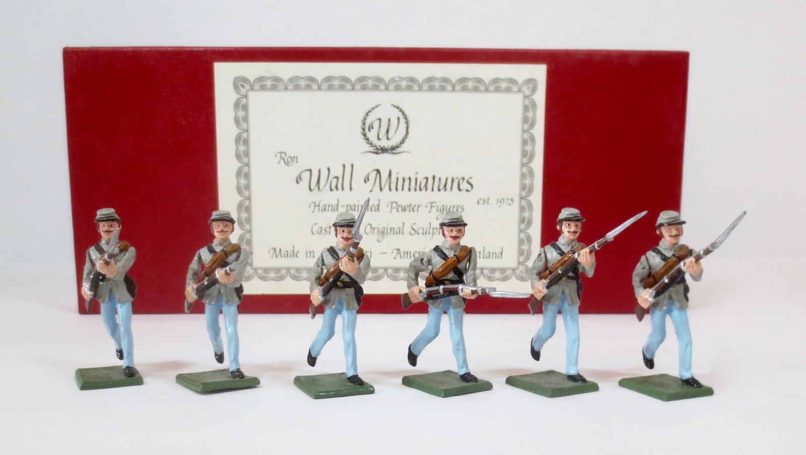 Wall Miniatures #34 Confederate Infantry: From the American Civil War series. Confederates Charging. 6 pieces. Excellent condition. Box excellent.
