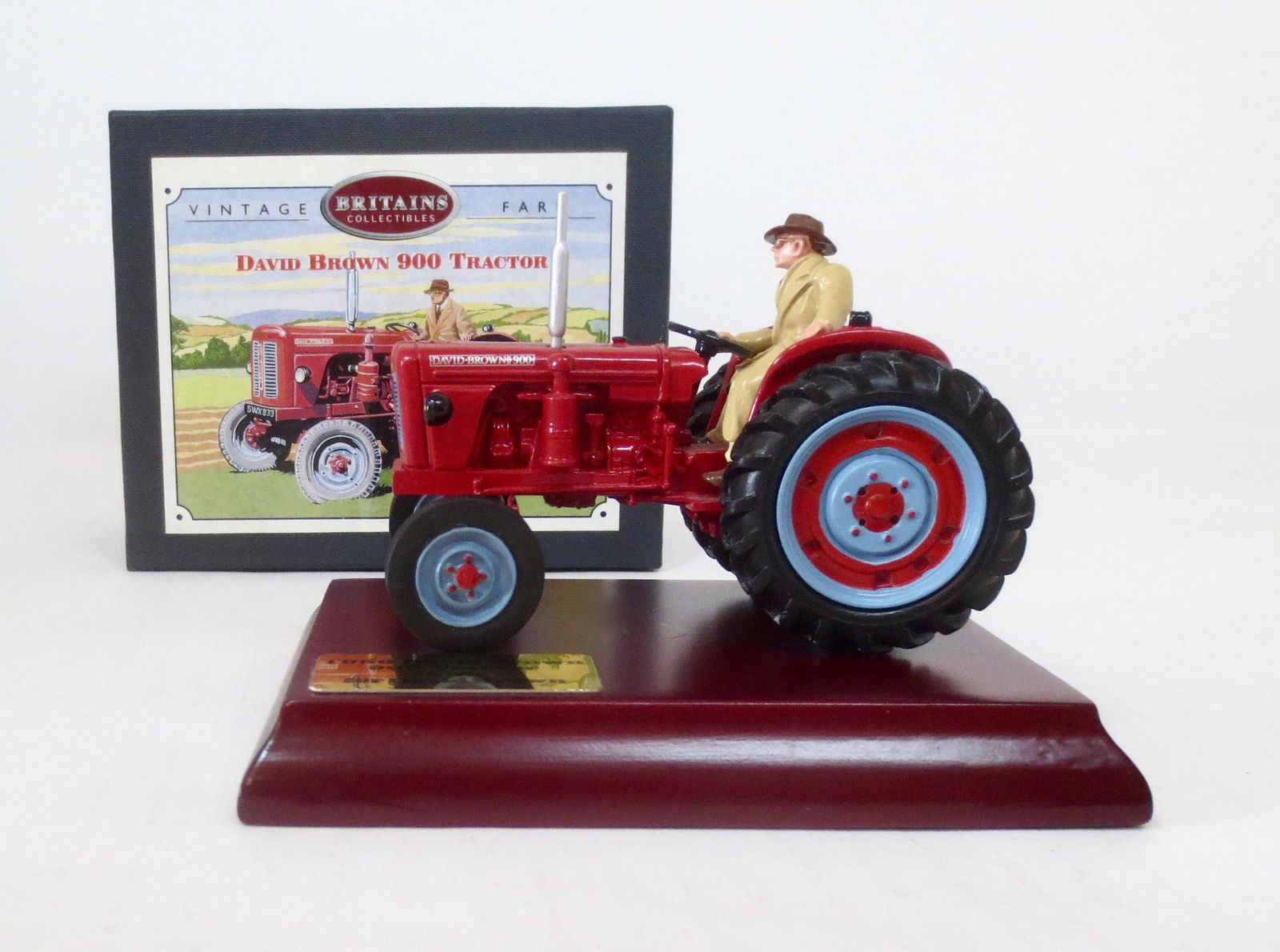 Britains #08716 David Brown 900 Tractor (1 of 1)