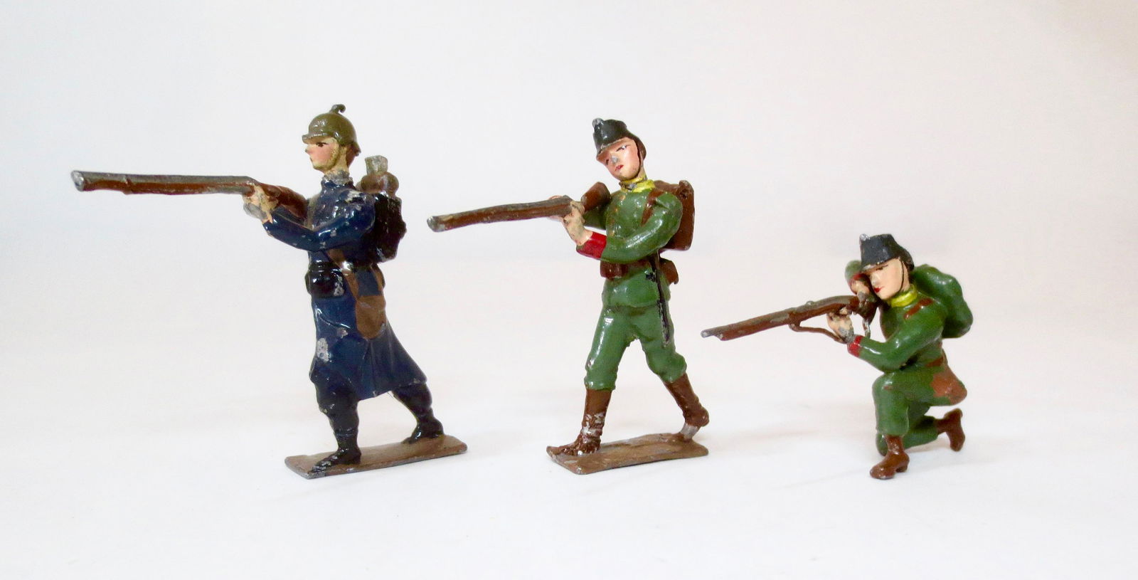 Lucotte German and Austrian Soldiers Firing: 3 pieces. Excellent condition. Unboxed.