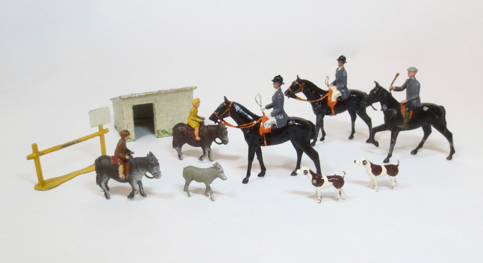 British Makers Hunt, Farm & Village Assortment (1 of 1)