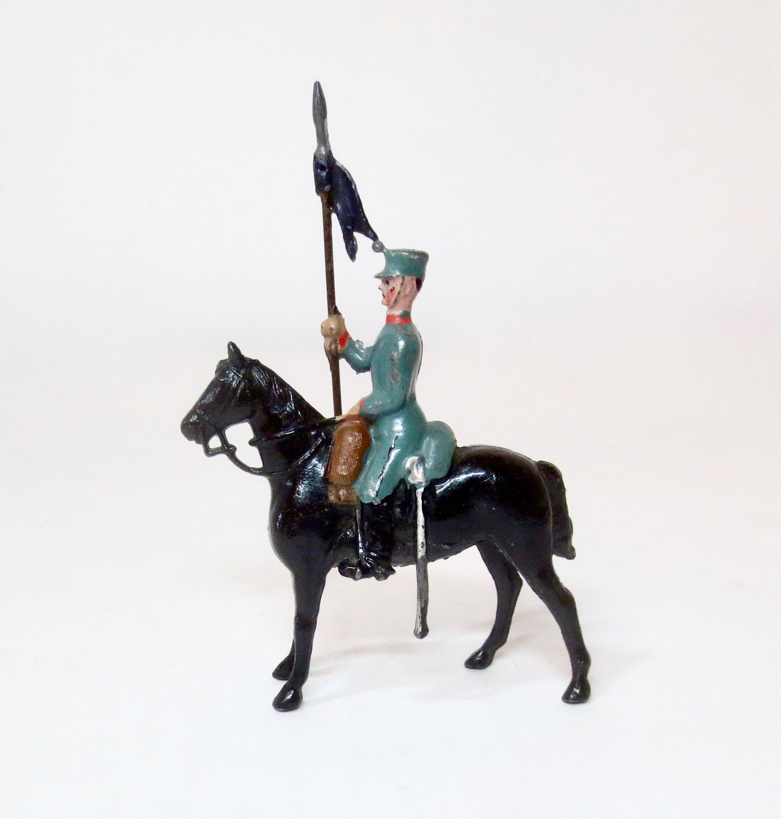 Britains RARE Paris Office Lancer at the Halt: Pre war issue. Marked Depose and dated 1903 on the Horse's Belly. Excellent condition. Unboxed.