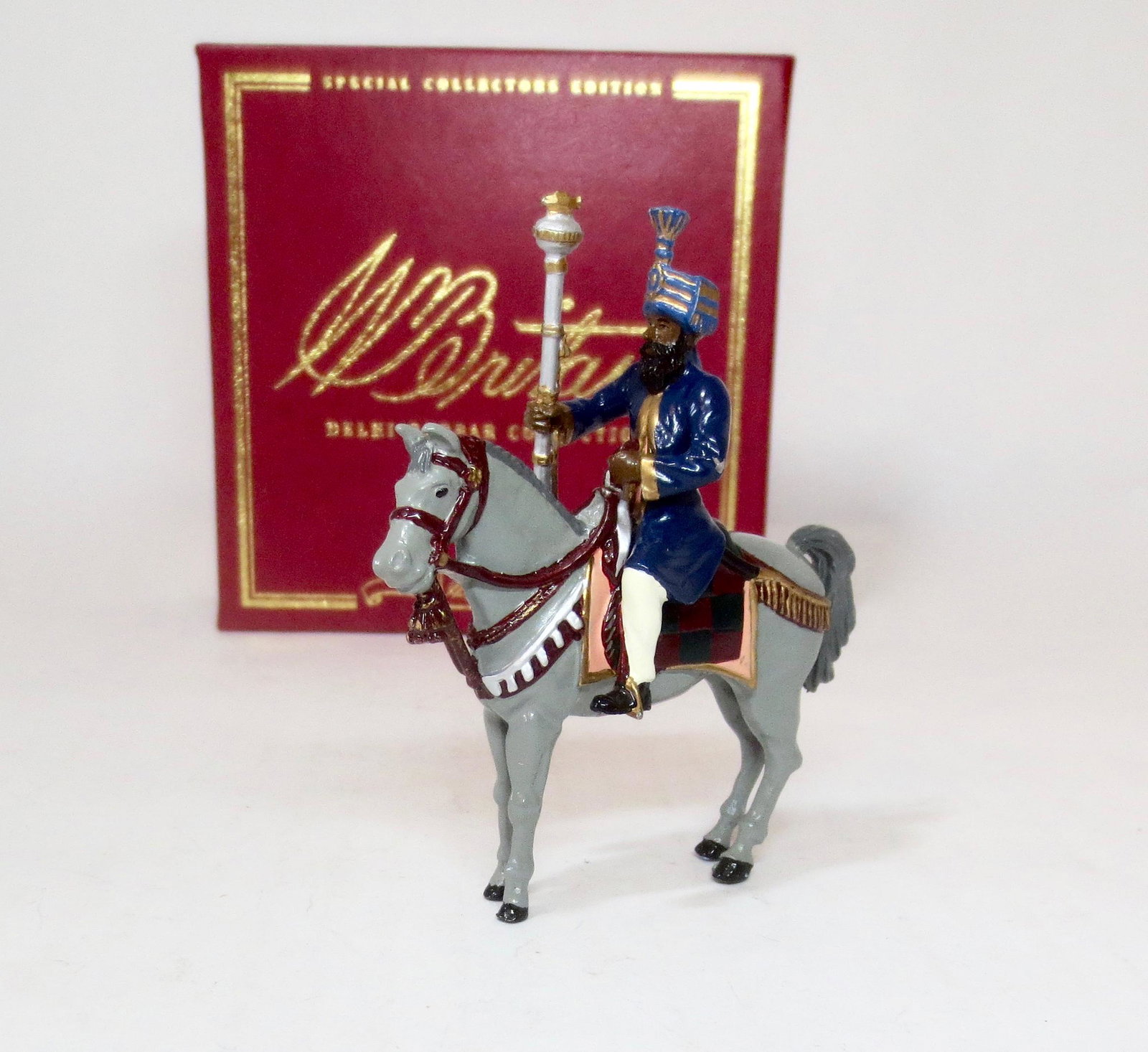 Britains #40399 The Maharao of Cutch's State: Mace Bearer. From the Delhi Durbar Collection. Excellent condition. Box excellent.